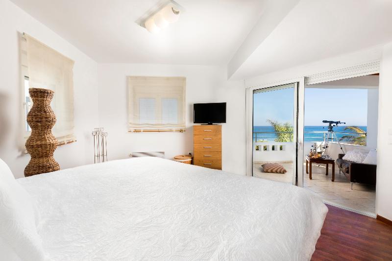 Antonoglou Beach Villas - Waterfront Luxury Retreat Lachania  Exterior photo